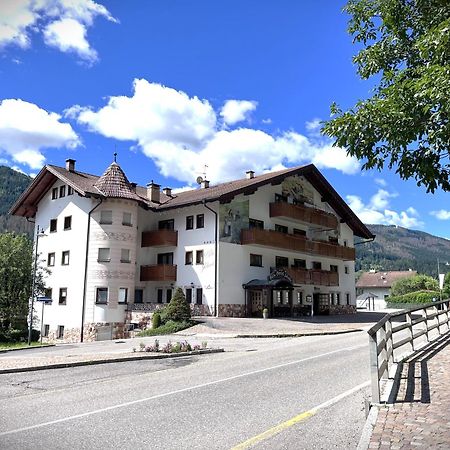 Hotel Villa Jolanda Ціано-ді-Ф'ємме Екстер'єр фото